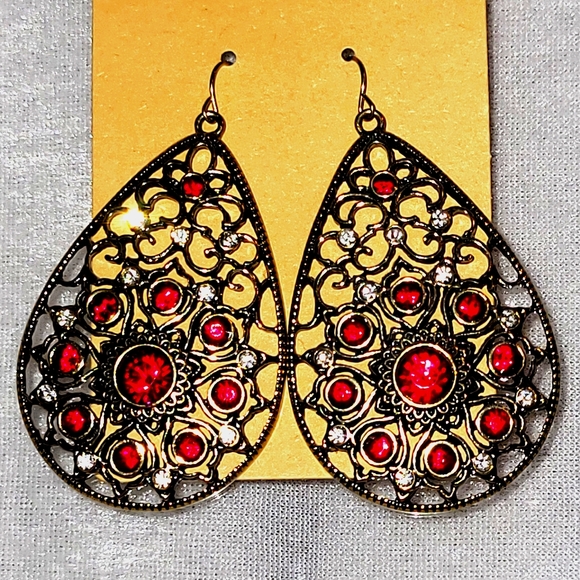 Source Unknown Jewelry - Elegant Filigree Red / Clear Rhinestone Drop Goldtone Hook Earrings
